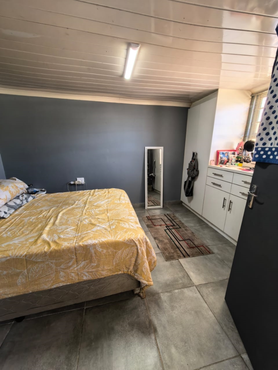 8 Bedroom Property for Sale in Turf Hall Estate Western Cape